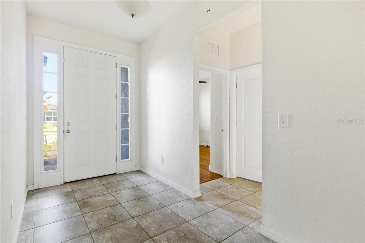 Image 7 of 35 For 6702 Devesta Loop