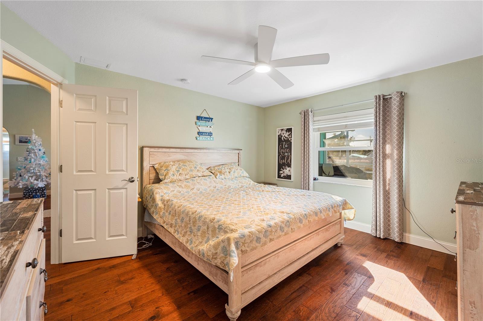 Image 15 of 28 For 12371 Minot Avenue