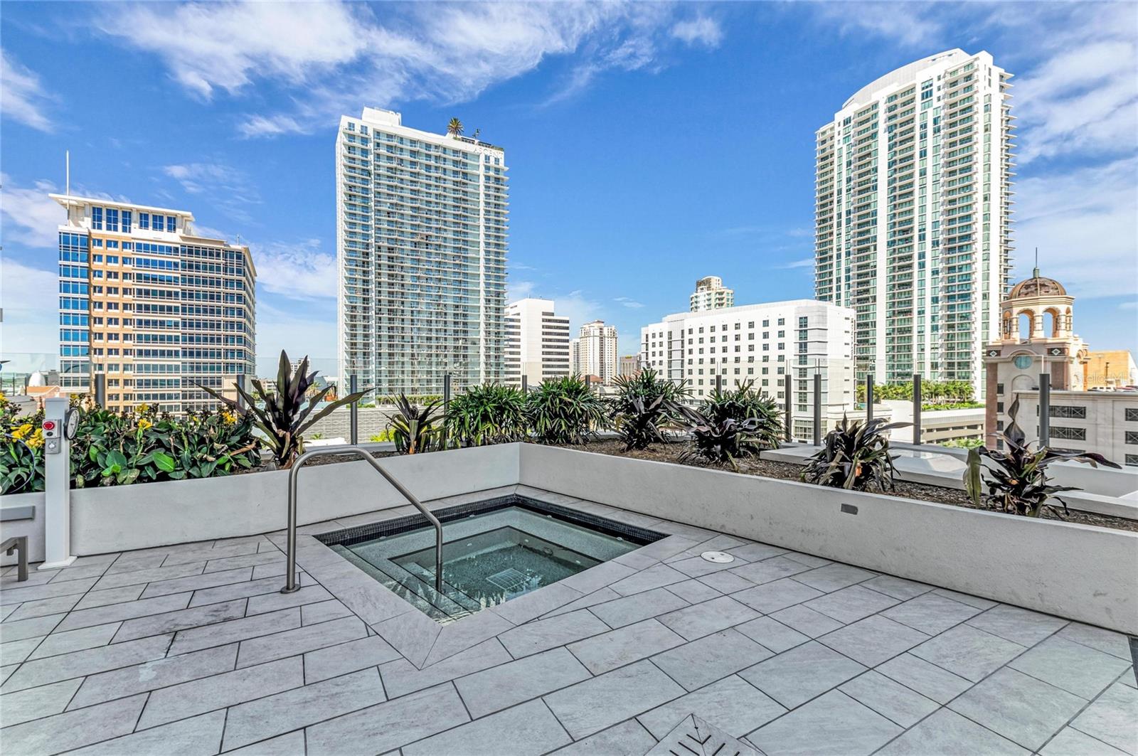 Image 12 of 71 For 275 1st Avenue S 1904