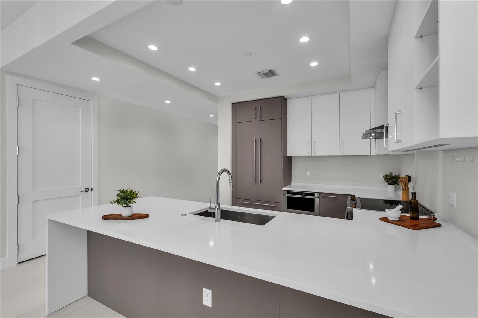 Image 22 of 71 For 275 1st Avenue S 1904