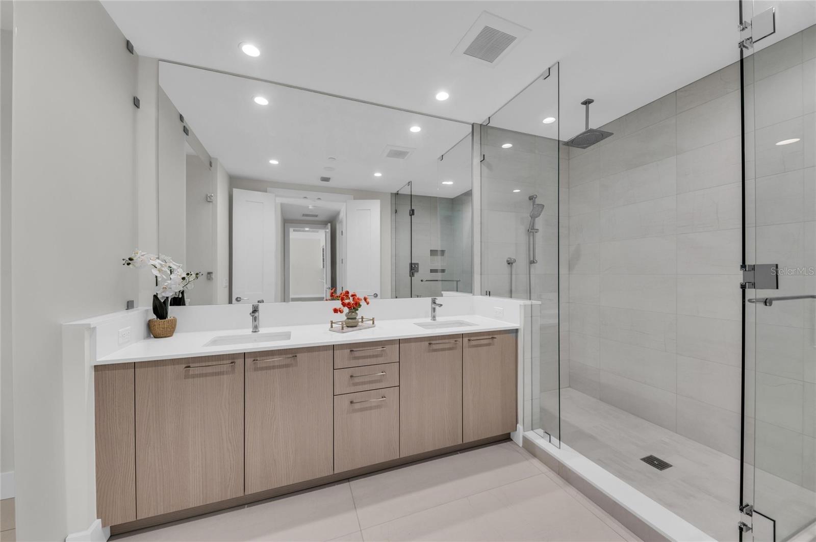 Image 37 of 71 For 275 1st Avenue S 1904