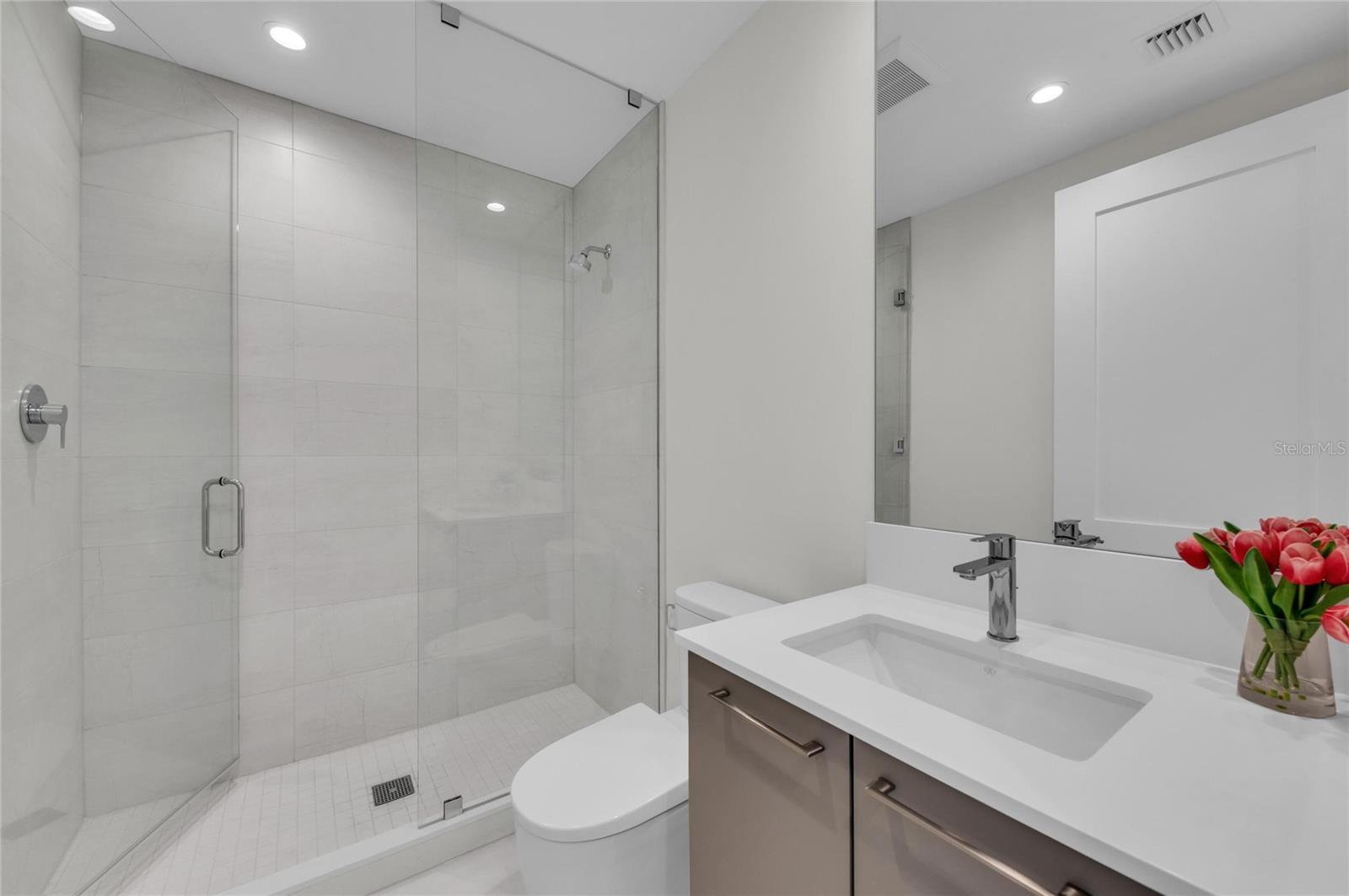 Image 40 of 71 For 275 1st Avenue S 1904