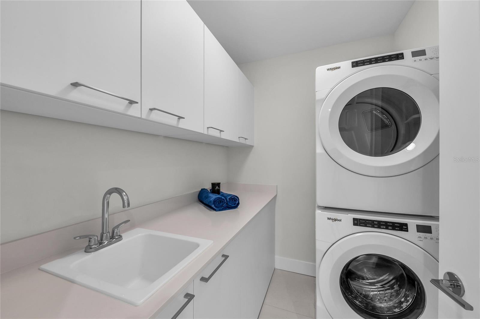 Image 42 of 71 For 275 1st Avenue S 1904