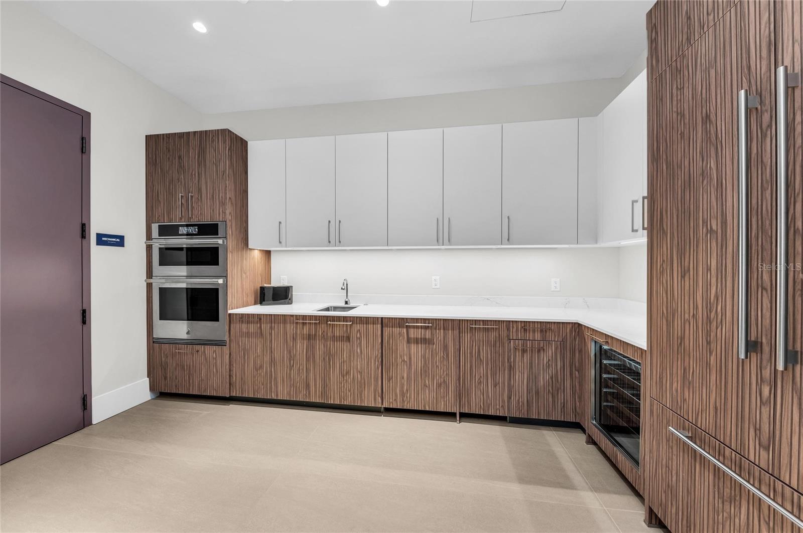 Image 58 of 71 For 275 1st Avenue S 1904