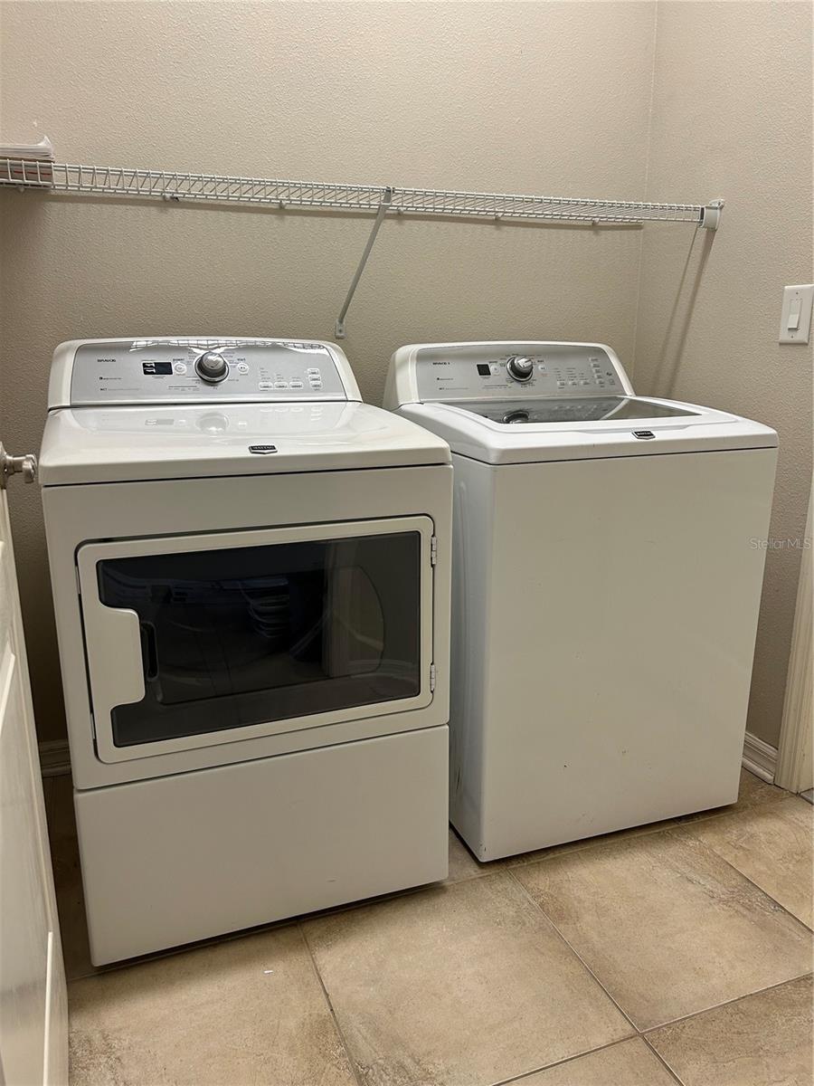 Image 12 of 40 For 7117 50-th Ave Cir E