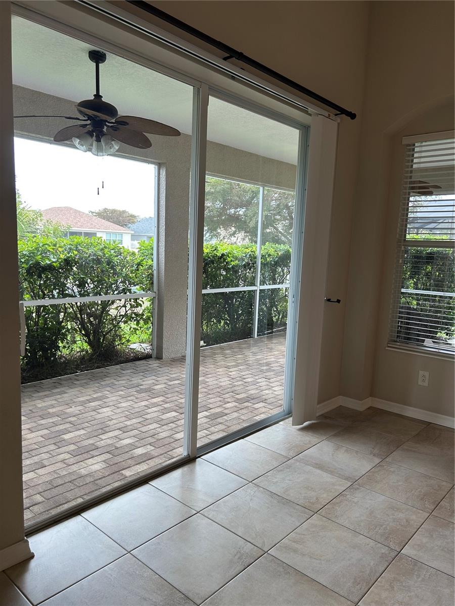 Image 15 of 40 For 7117 50-th Ave Cir E