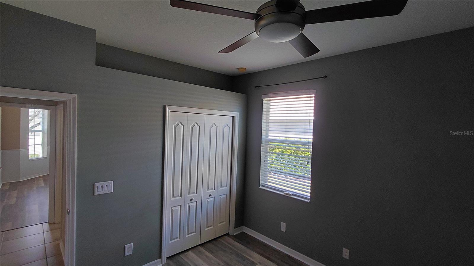 Image 25 of 40 For 7117 50-th Ave Cir E