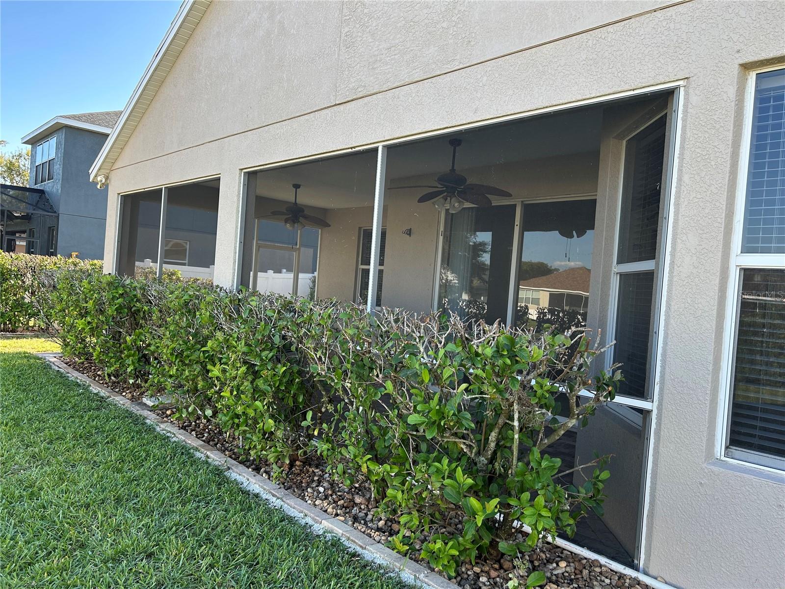 Image 3 of 40 For 7117 50-th Ave Cir E