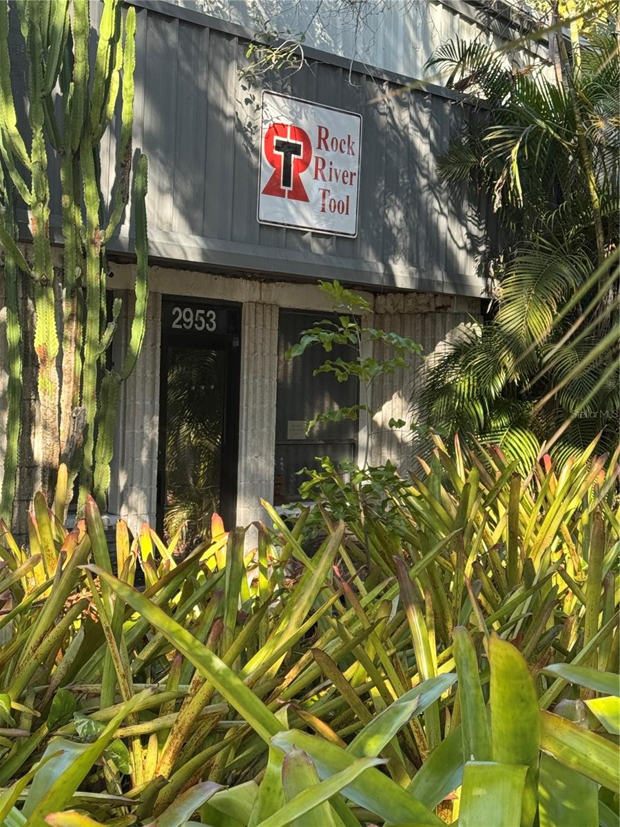 Listing Details for 2953 63rd Avenue E, BRADENTON, FL 34203