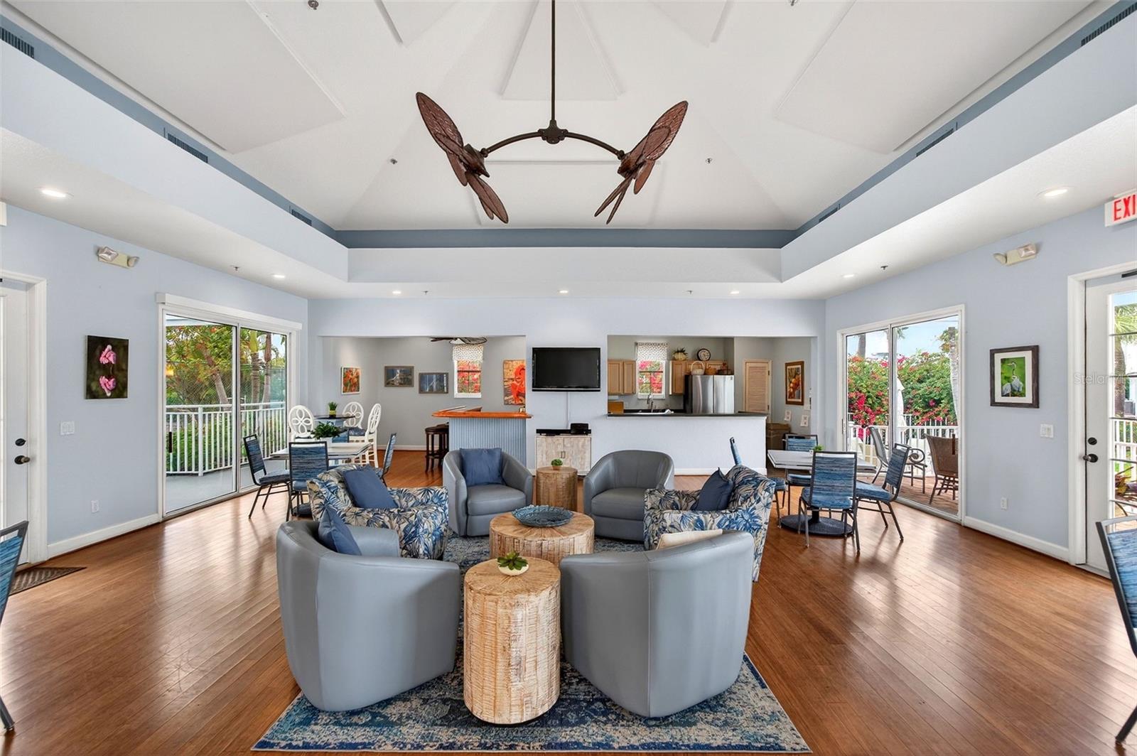 Image 32 of 48 For 1280 Dolphin Bay Way 503