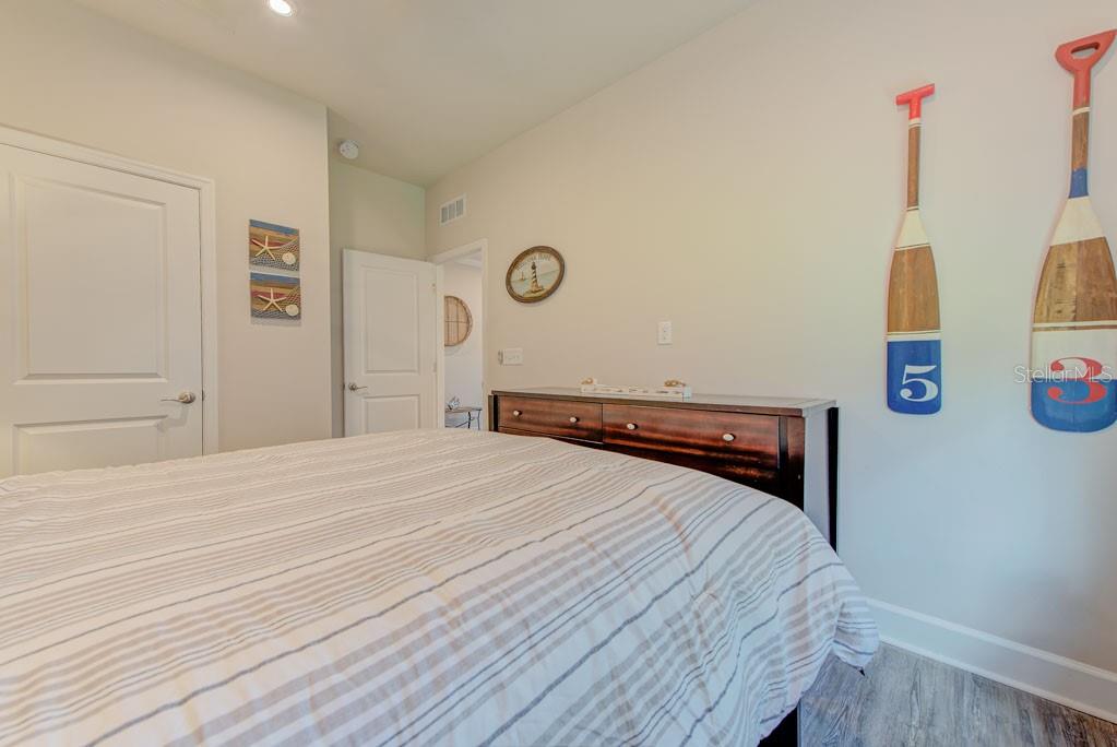 Image 12 of 53 For 11415 61st Street E