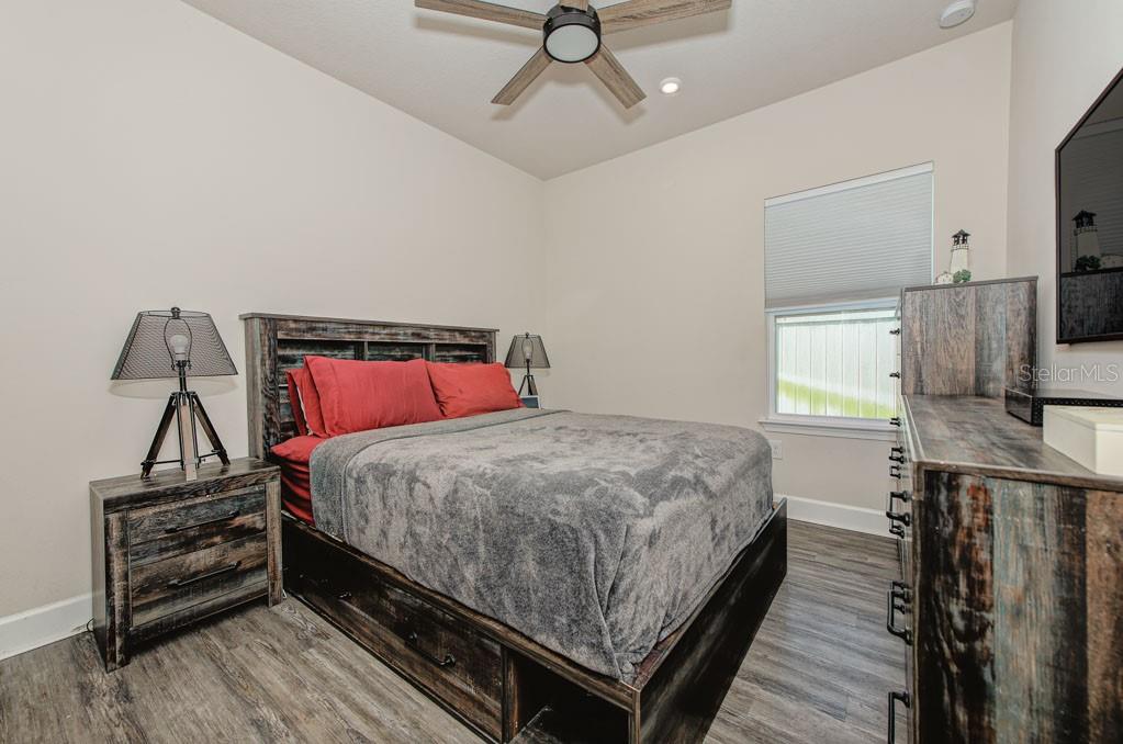 Image 23 of 53 For 11415 61st Street E