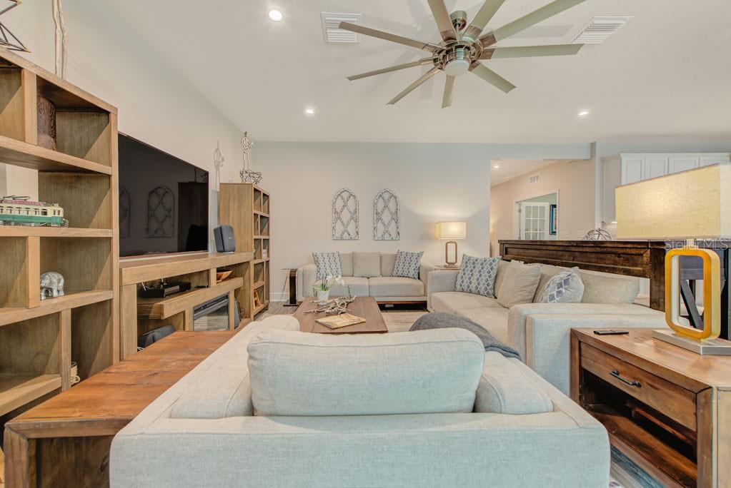 Image 29 of 53 For 11415 61st Street E