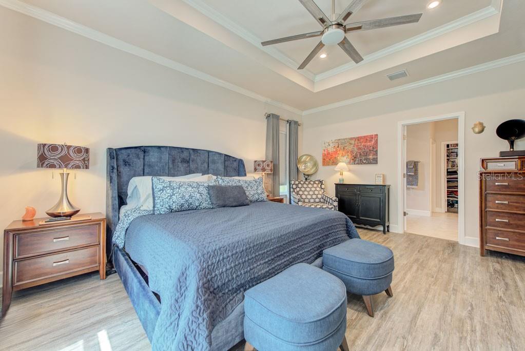 Image 43 of 53 For 11415 61st Street E