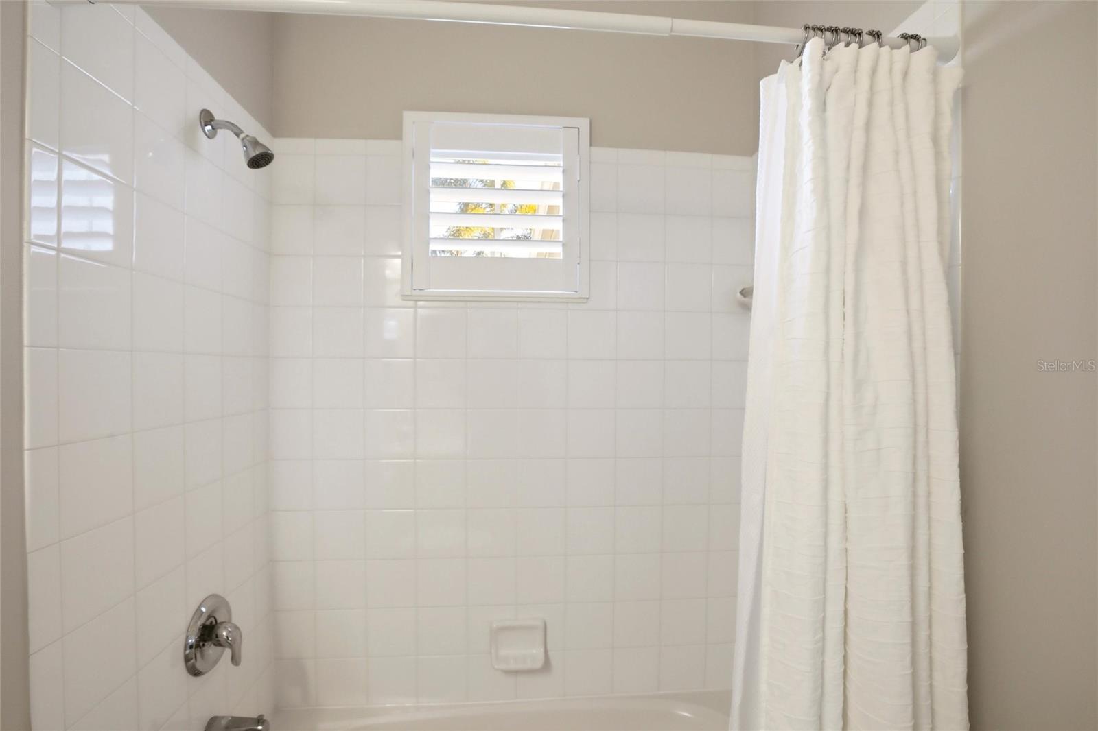 Image 20 of 41 For 1510 White Breeze Cove