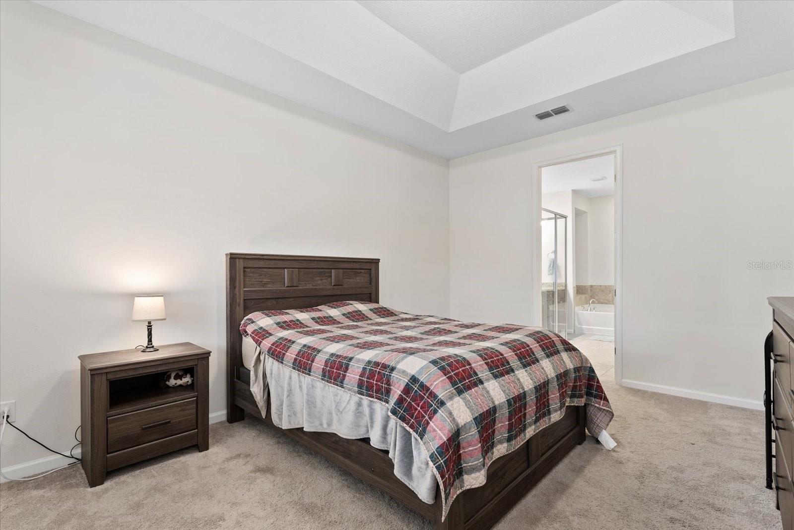 Listing photo id 11 for 11828 Meadowgate Place