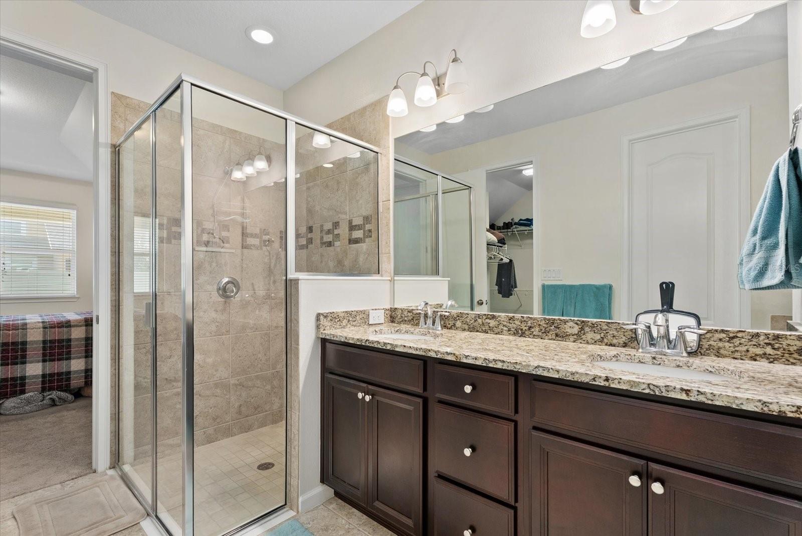 Listing photo id 13 for 11828 Meadowgate Place