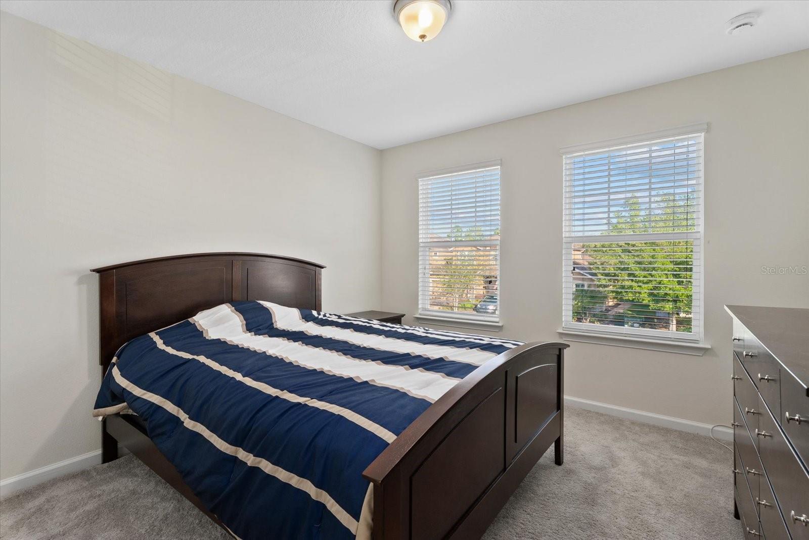 Listing photo id 20 for 11828 Meadowgate Place