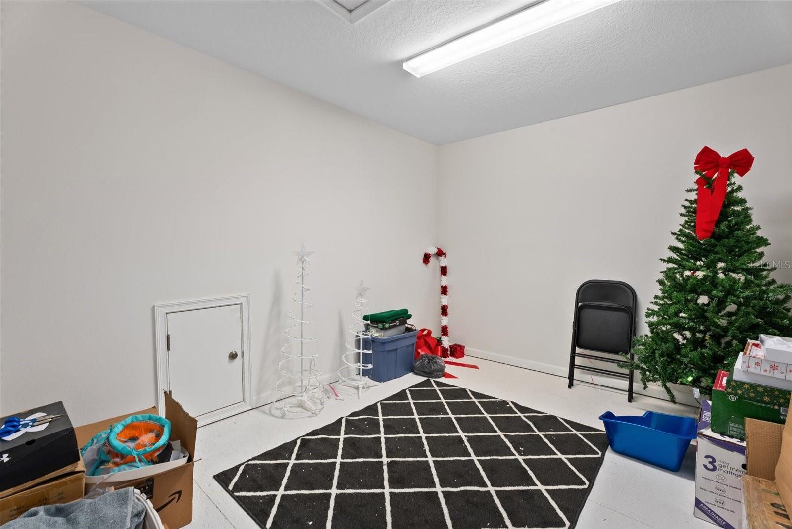 Listing photo id 23 for 11828 Meadowgate Place