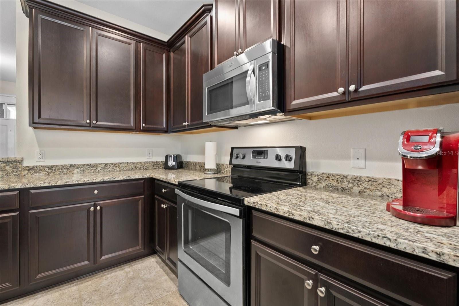 Listing photo id 7 for 11828 Meadowgate Place