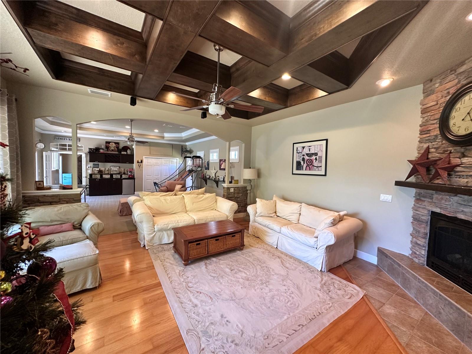 Image 18 of 35 For 7407 Pine Valley Street