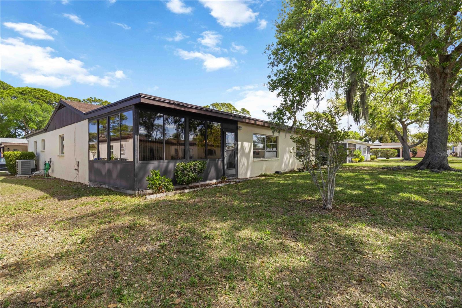 Image 27 of 29 For 6215 Green View Circle 74