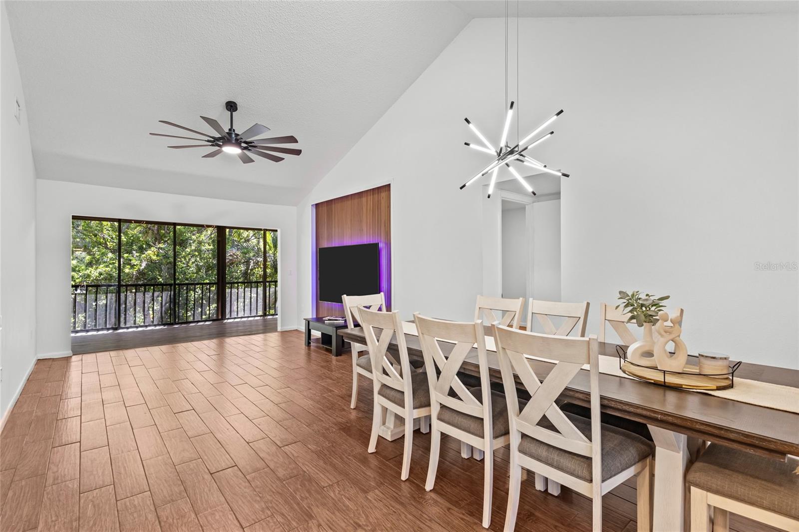 Image 13 of 43 For 1636 Brookhouse Drive 230