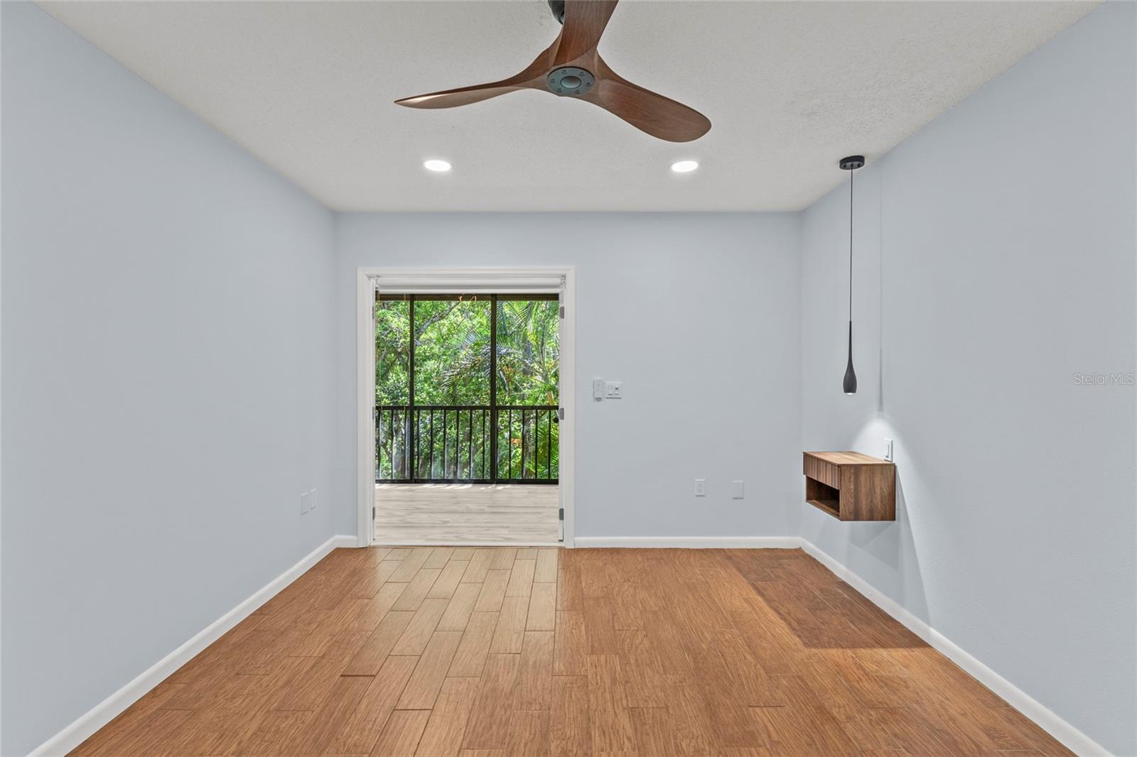 Image 29 of 43 For 1636 Brookhouse Drive 230