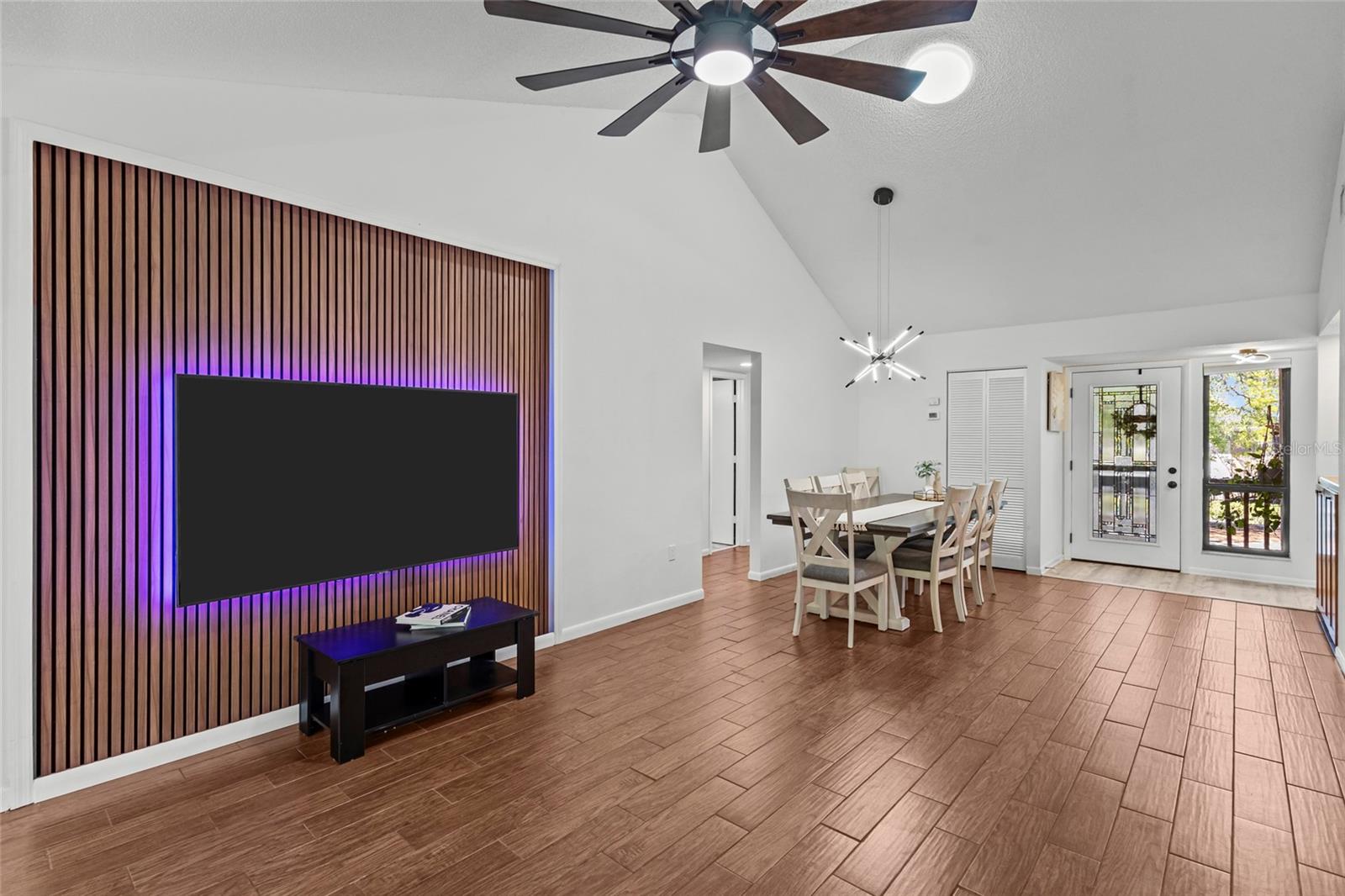 Image 5 of 43 For 1636 Brookhouse Drive 230