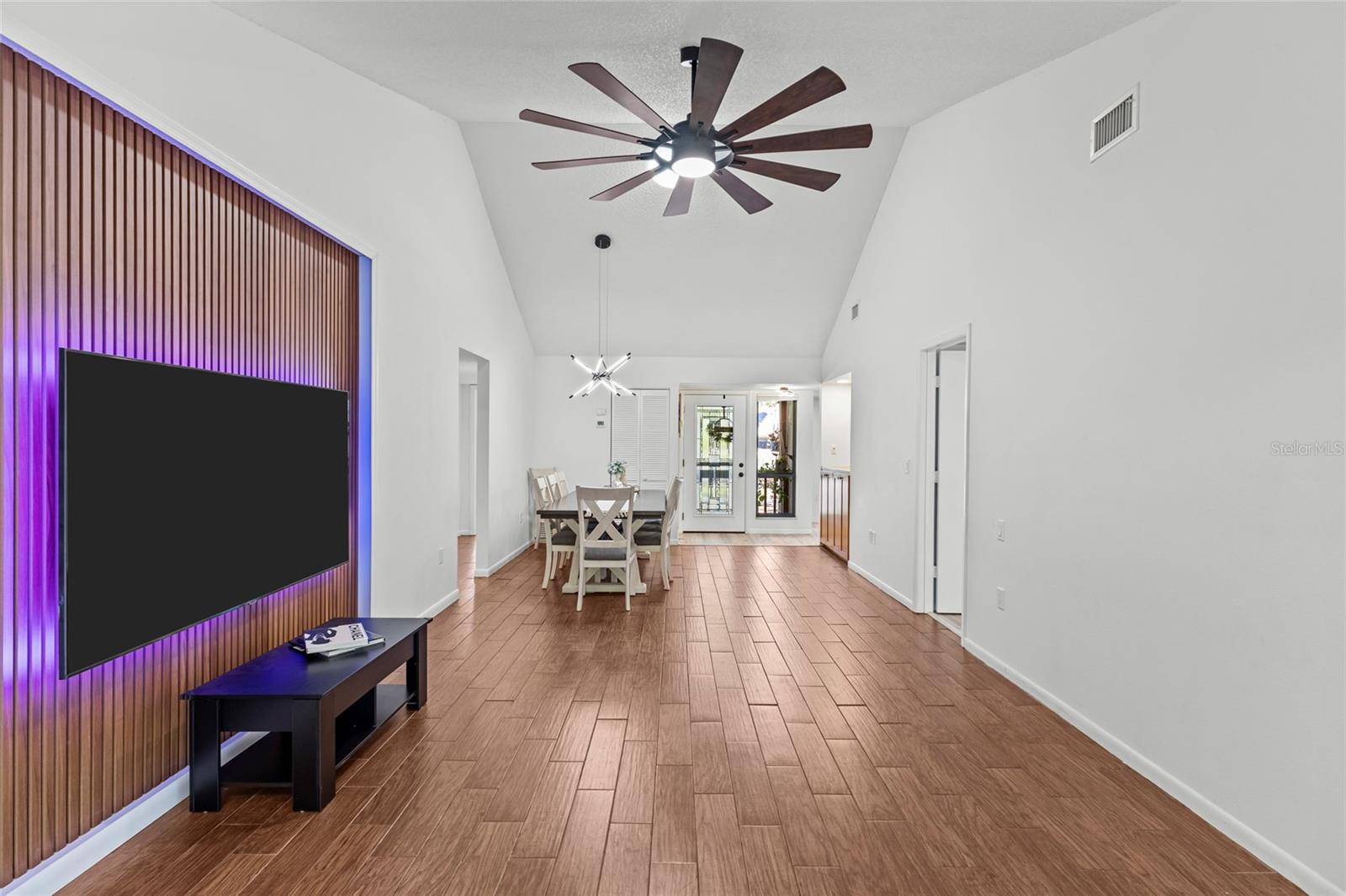 Image 6 of 43 For 1636 Brookhouse Drive 230