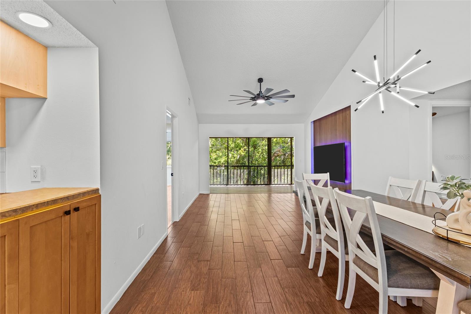 Image 7 of 43 For 1636 Brookhouse Drive 230