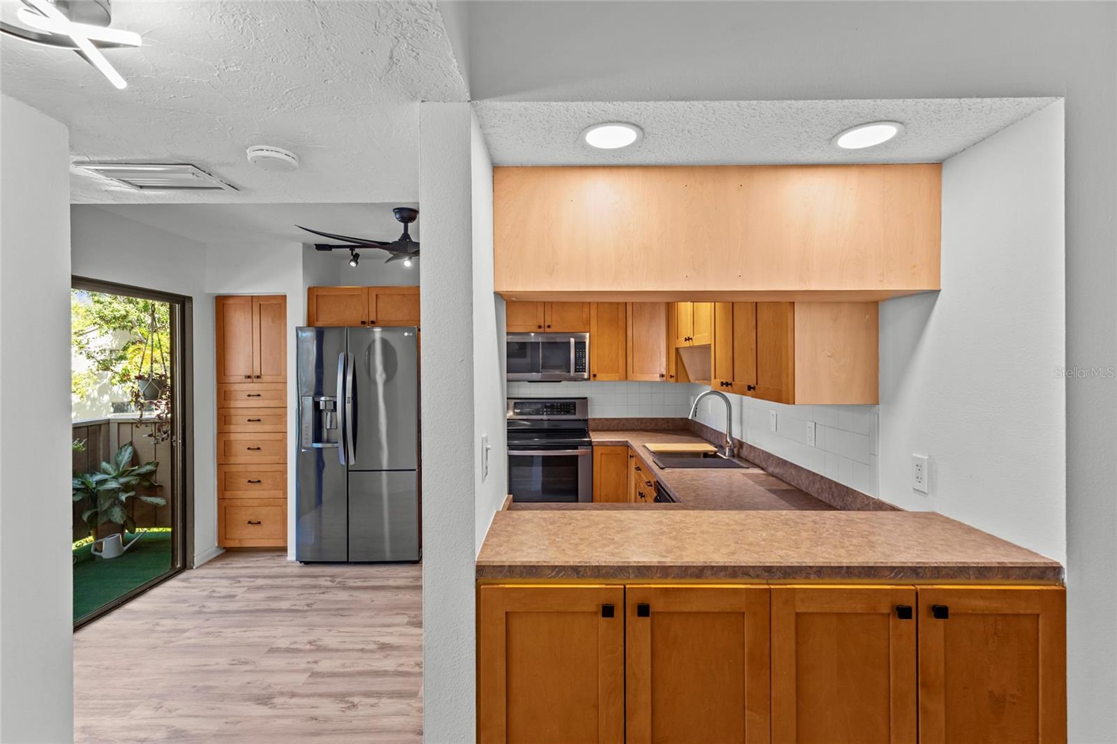 Image 8 of 43 For 1636 Brookhouse Drive 230