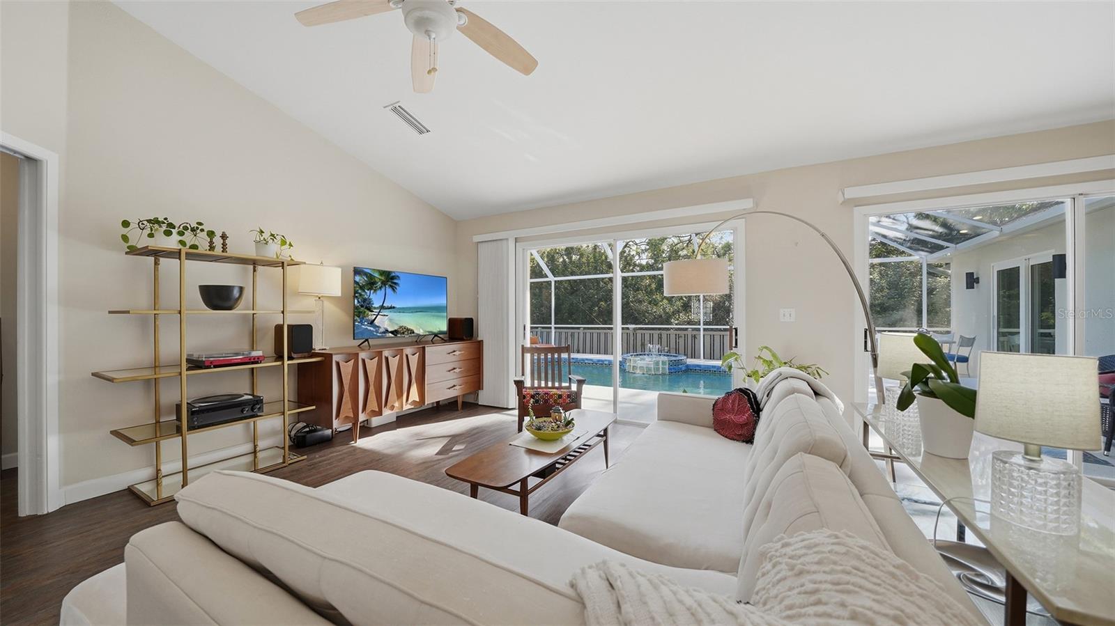 Image 11 of 48 For 4668 Hamlets Grove Drive