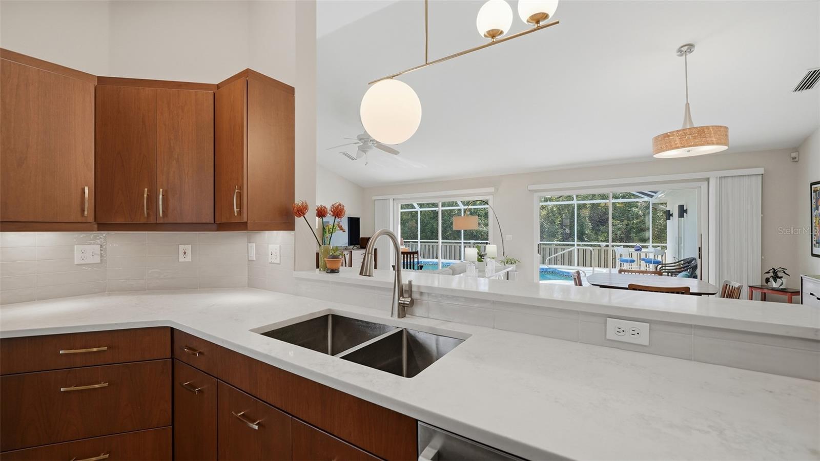 Image 20 of 48 For 4668 Hamlets Grove Drive