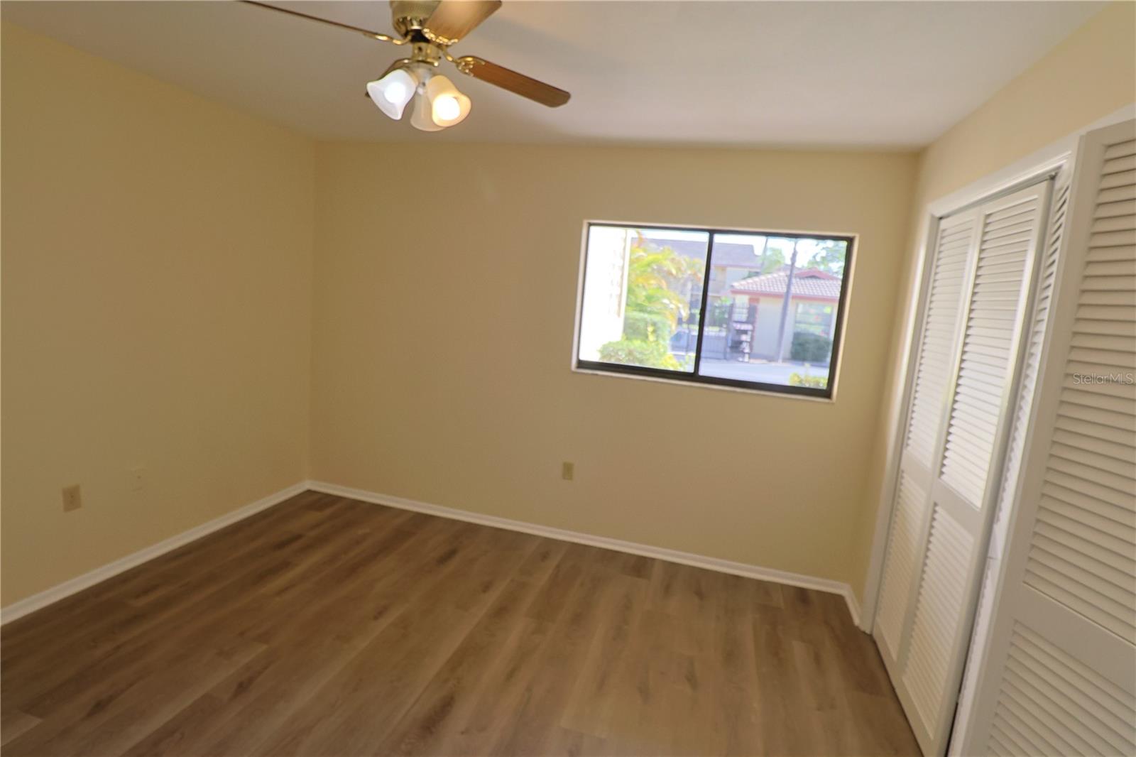 Image 16 of 18 For 2515 Bayshore Gardens Parkway 9