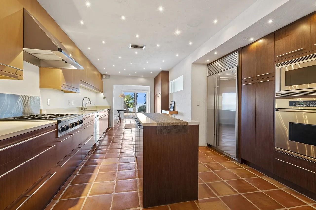 Image 6 of 8 For 3127 Bay Shore Road