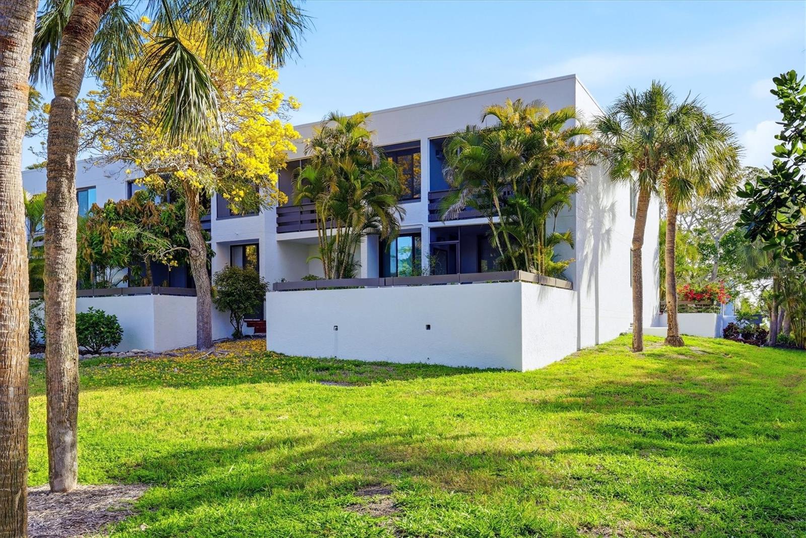 Image 26 of 54 For 842 Bayport Way 842