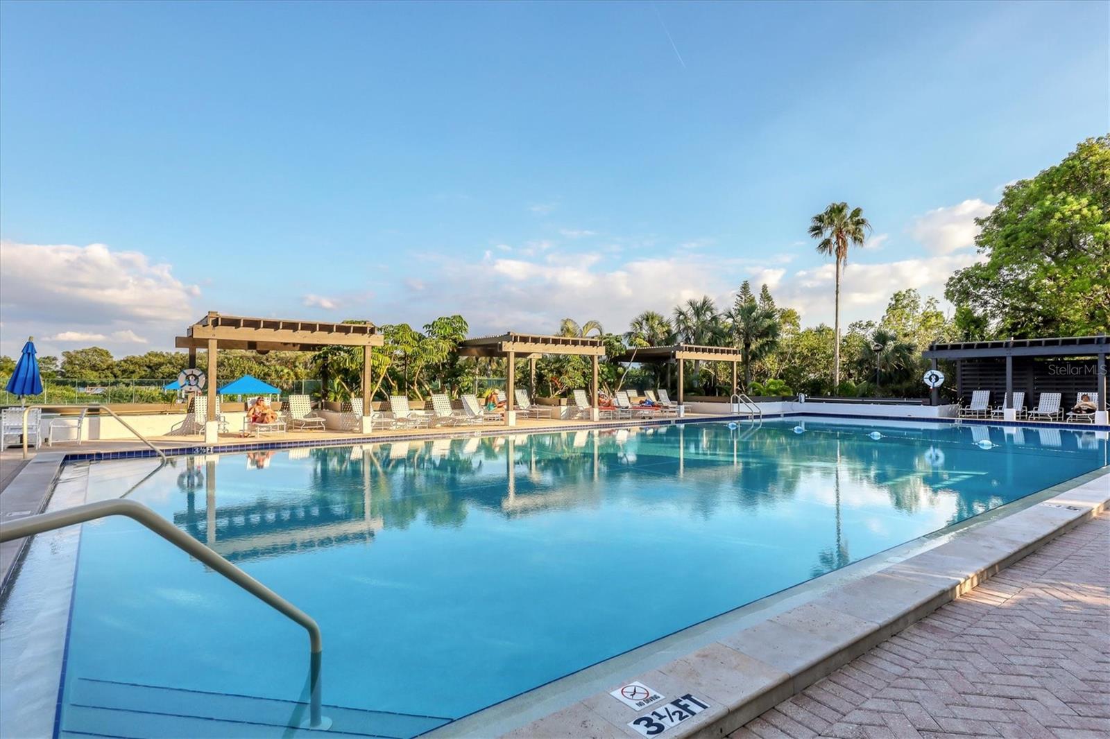 Image 34 of 54 For 842 Bayport Way 842