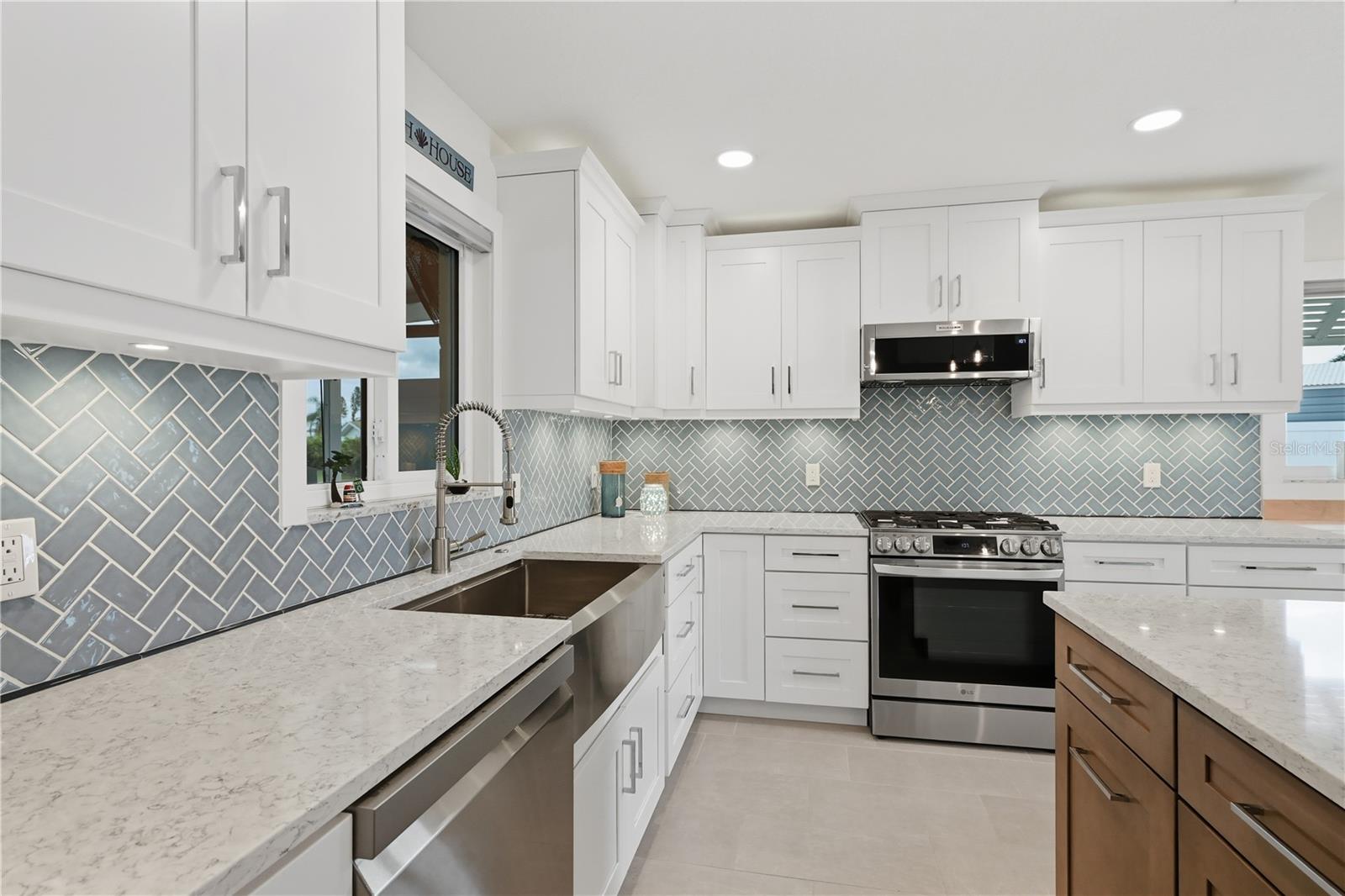 Image 11 of 62 For 211 21st Street Ne