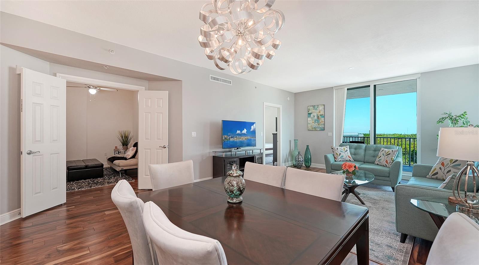 Image 18 of 52 For 1771 Ringling Boulevard 603