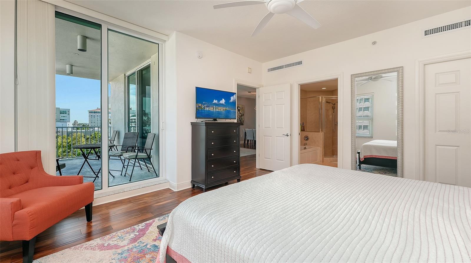 Image 29 of 52 For 1771 Ringling Boulevard 603