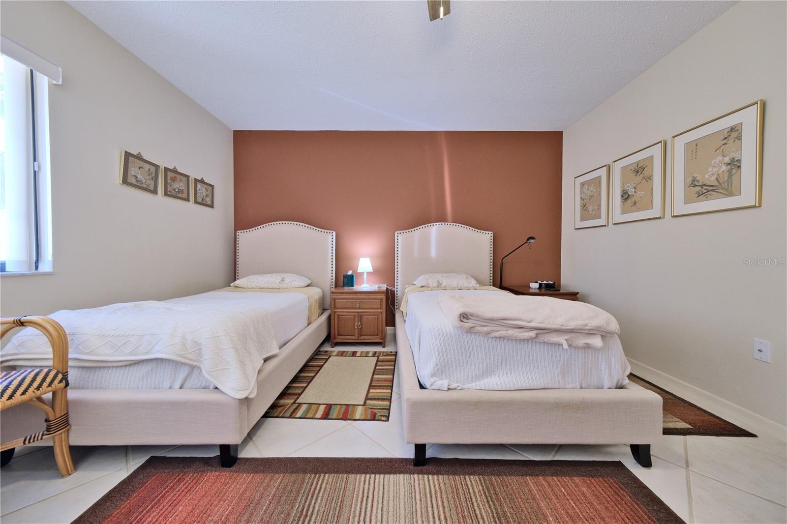 Image 16 of 45 For 5257 Myrtle Way 29