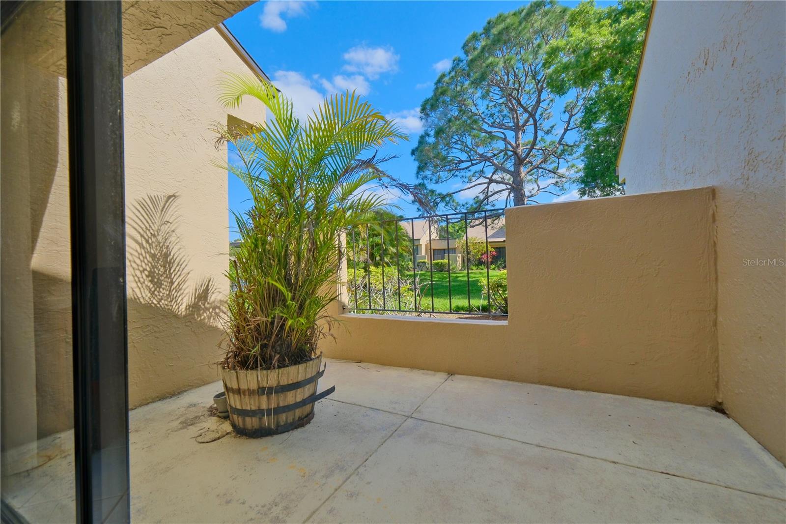 Image 31 of 45 For 5257 Myrtle Way 29