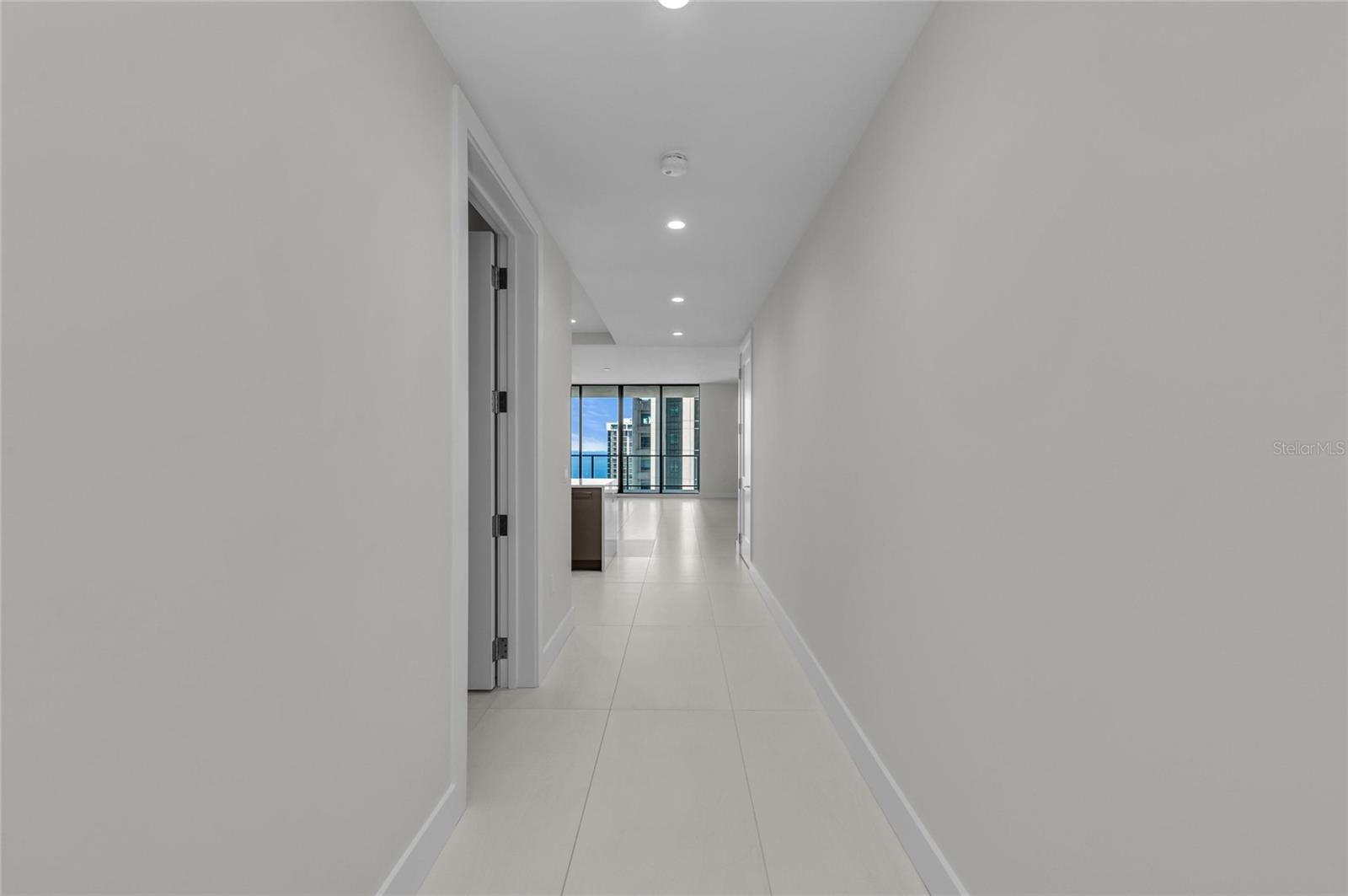 Image 10 of 58 For 275 1st Avenue S 2204