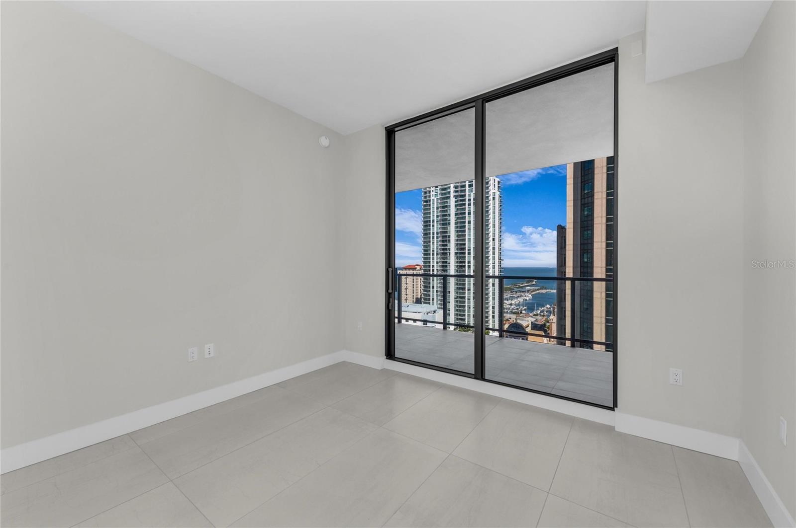 Image 13 of 58 For 275 1st Avenue S 2204