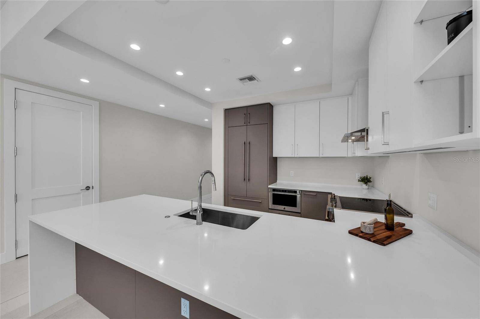 Image 19 of 58 For 275 1st Avenue S 2204