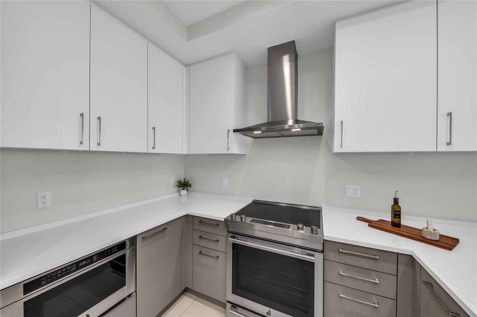 Image 20 of 58 For 275 1st Avenue S 2204