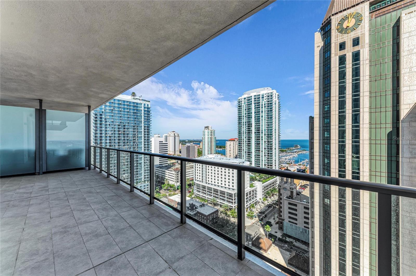 Image 23 of 58 For 275 1st Avenue S 2204