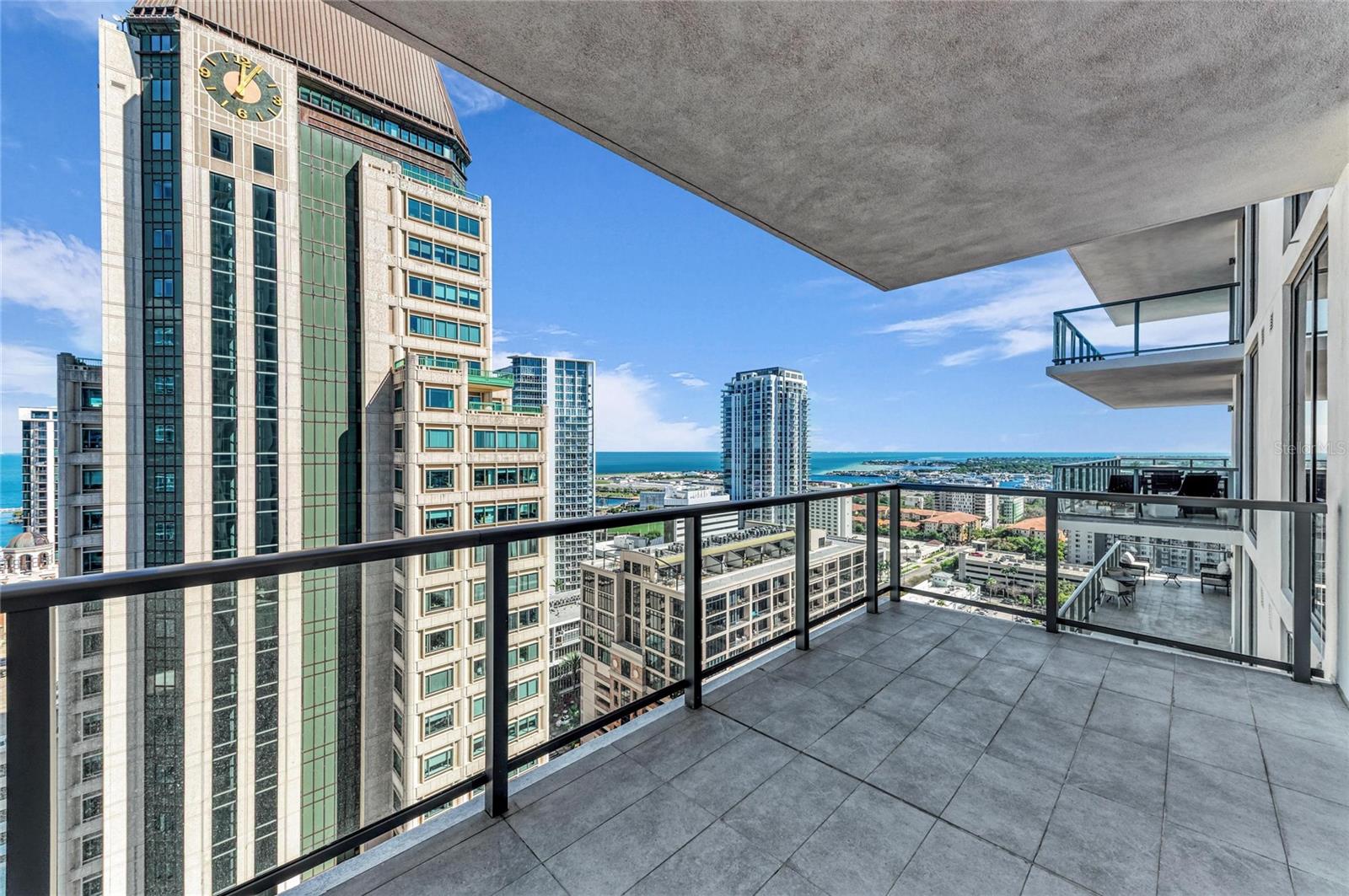 Image 24 of 58 For 275 1st Avenue S 2204