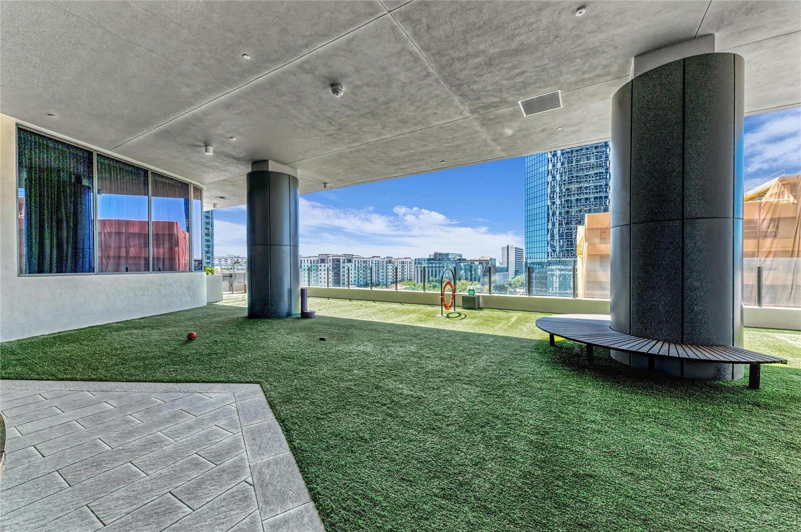 Image 43 of 58 For 275 1st Avenue S 2204